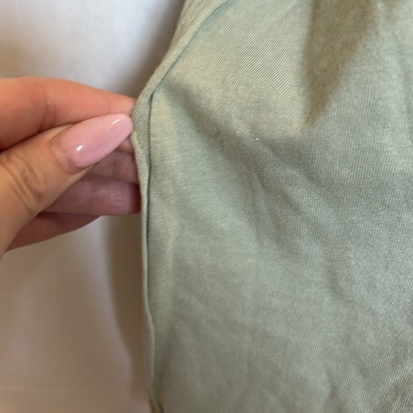 Free People Women's Green raw edge perfect tee -shirt size small NWT - Picture 8 of 12